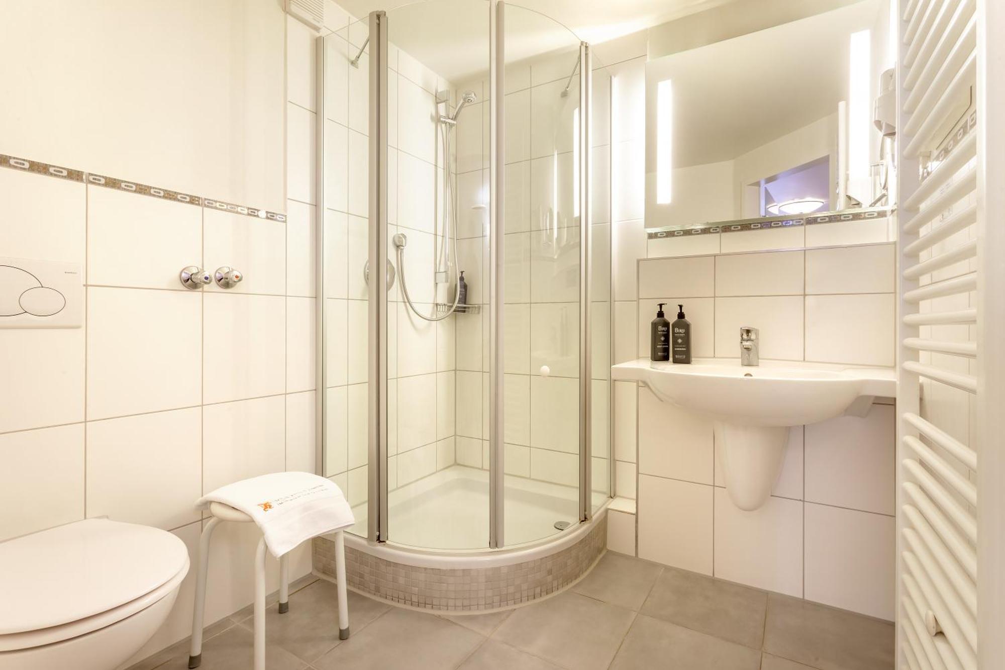 Hotel Zum Loewen Weißenhorn Екстериор снимка