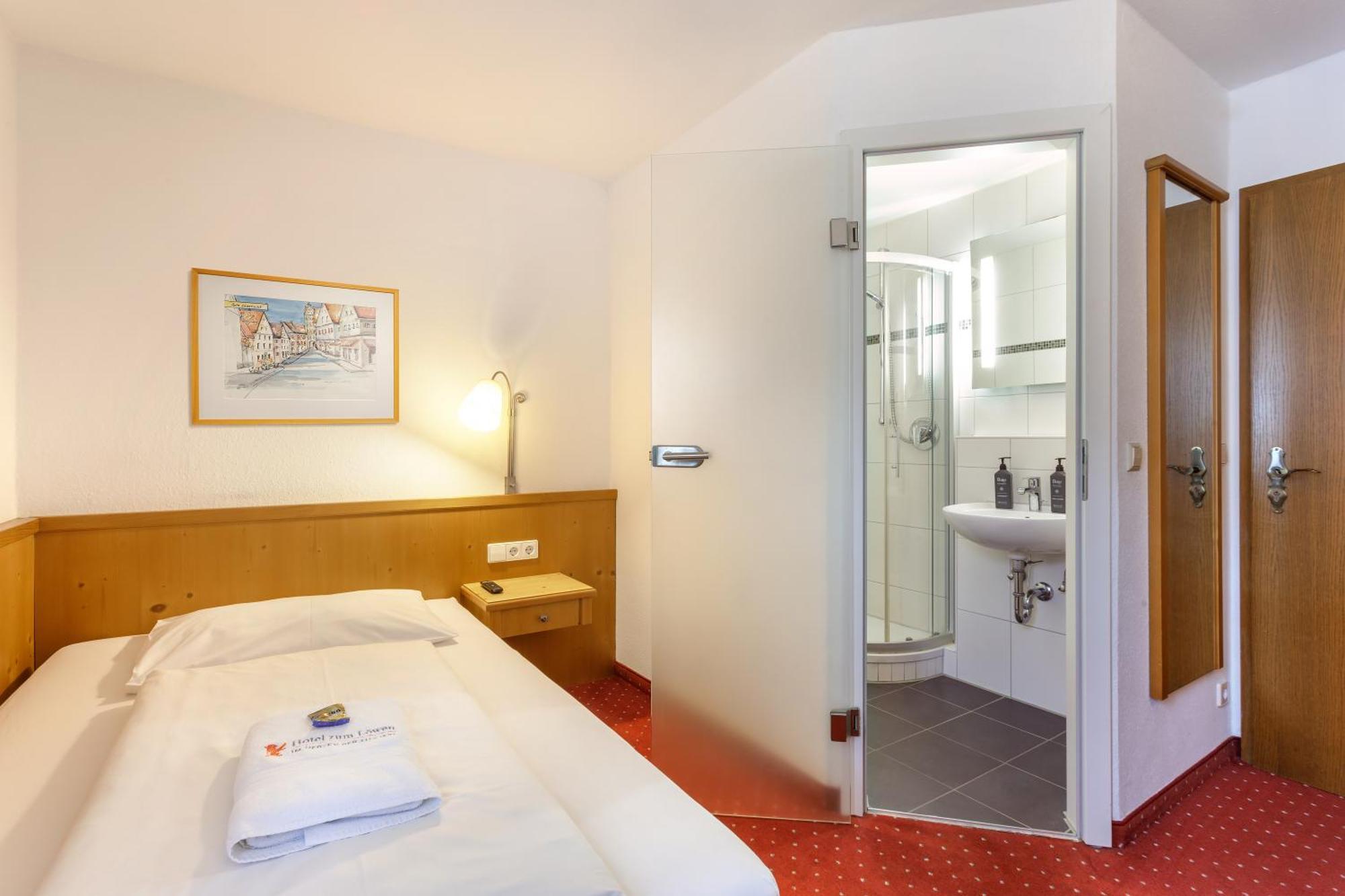Hotel Zum Loewen Weißenhorn Екстериор снимка