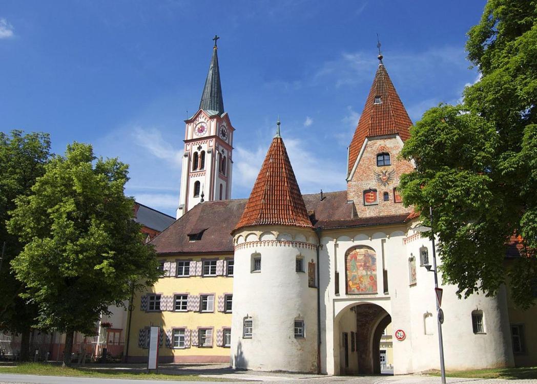 Hotel Zum Loewen Weißenhorn Екстериор снимка